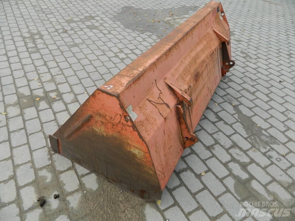  Kauss 18 Ostala oprema za utovarivanje i kopanje