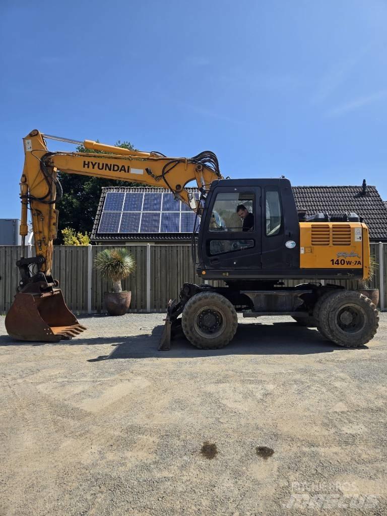 Hyundai Robex 140 W Bageri na kotačima
