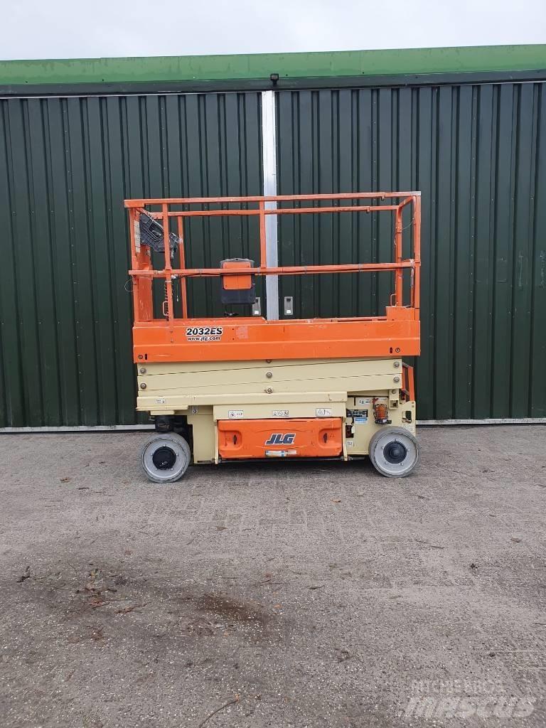 JLG 2032 ES Škaraste platforme
