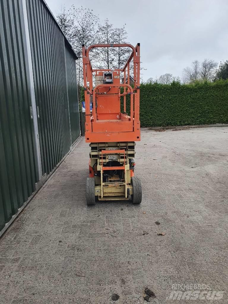 JLG 2032 ES Škaraste platforme