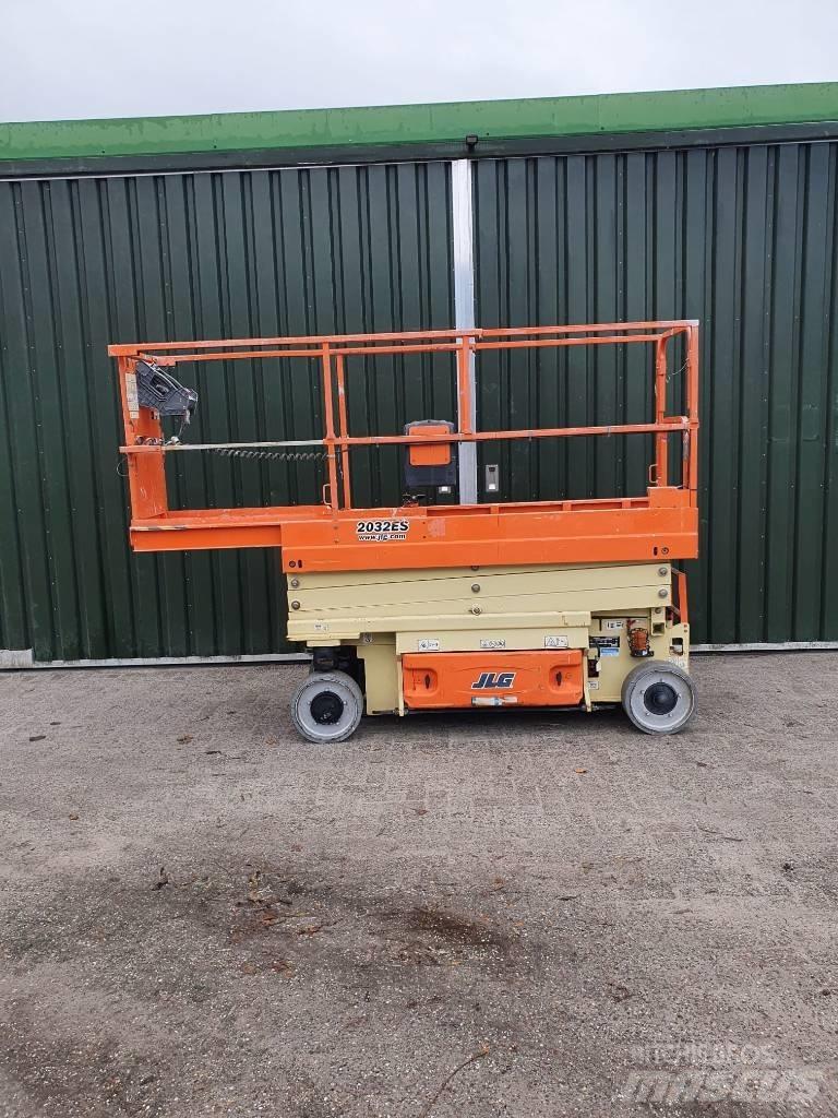 JLG 2032 ES Škaraste platforme