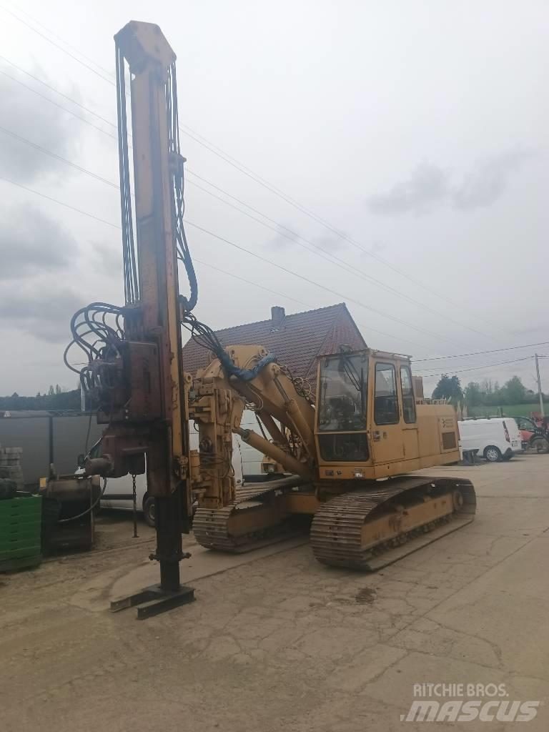 Liebherr R 922 L Bageri gusjeničari