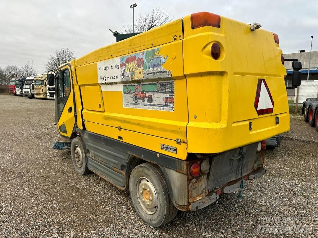 Johnston CN400 Strojevi za metenje