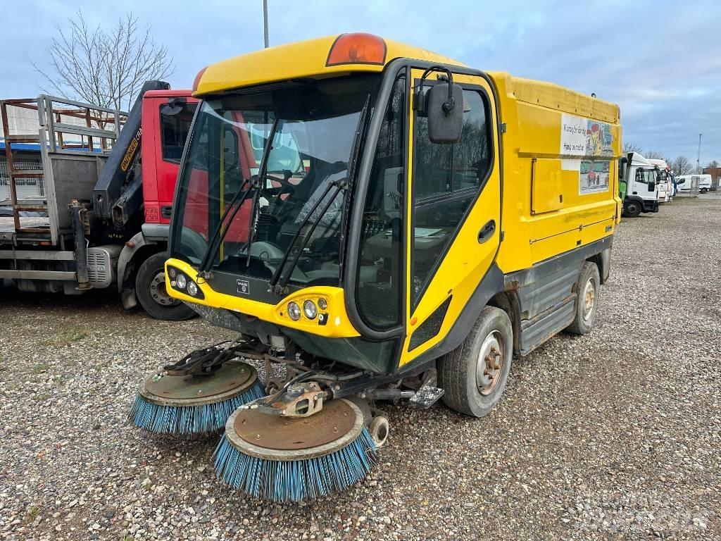Johnston CN400 Strojevi za metenje