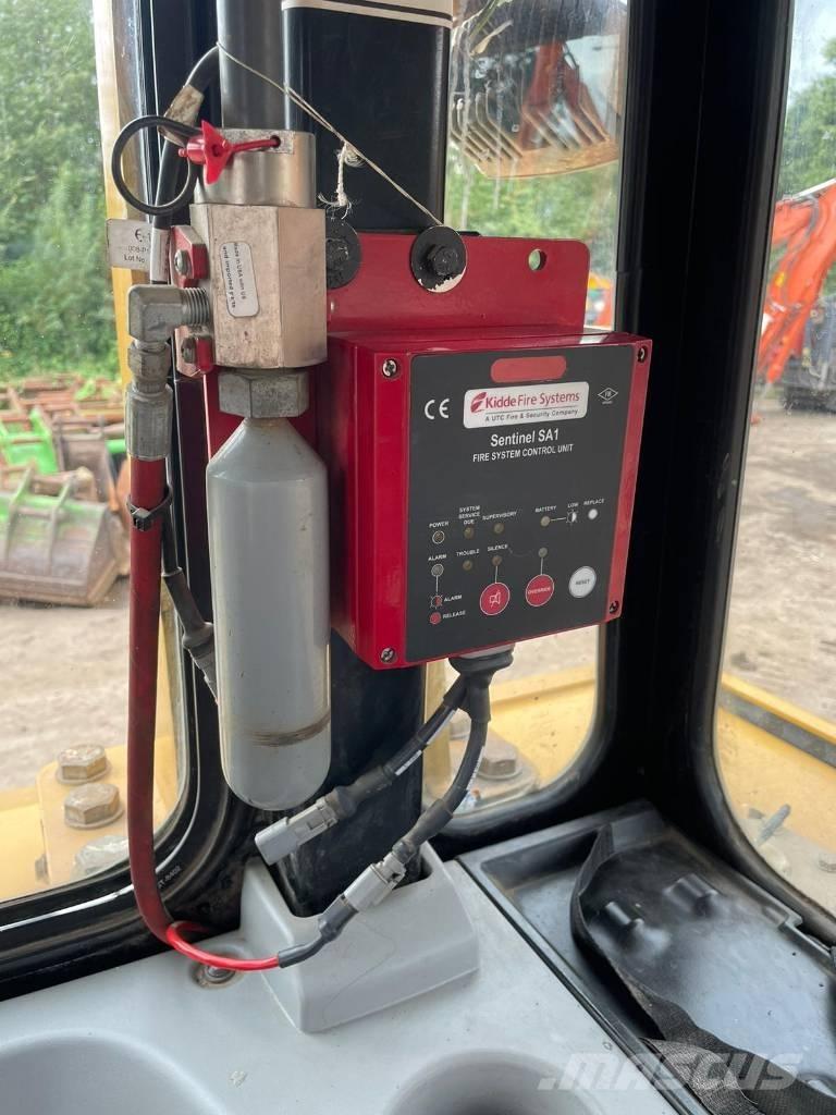 CAT D 6 T LGP Buldožeri gusjeničari