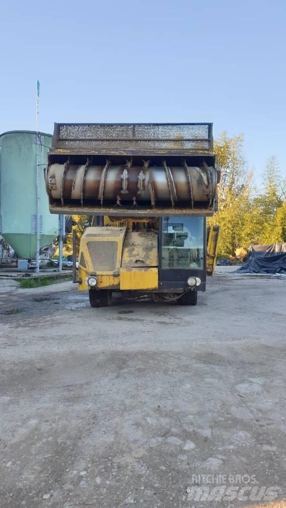  Matrix Rover Mikser hranilice