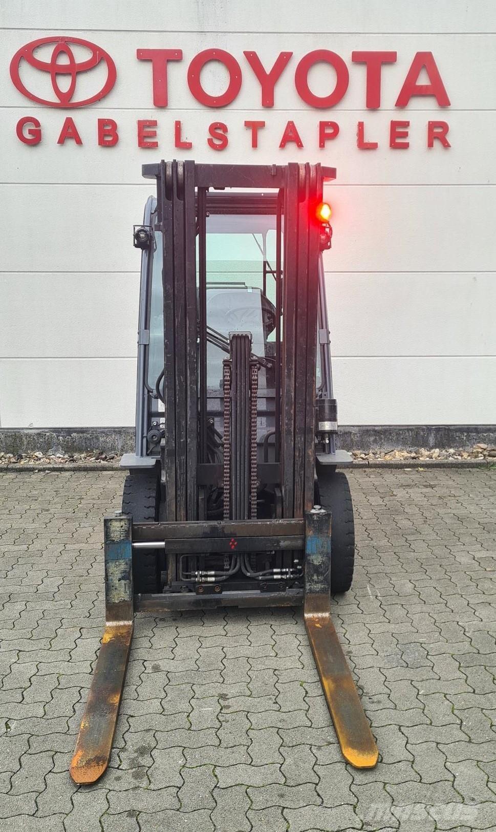 Toyota 02-8FGF25 Plinski viličari