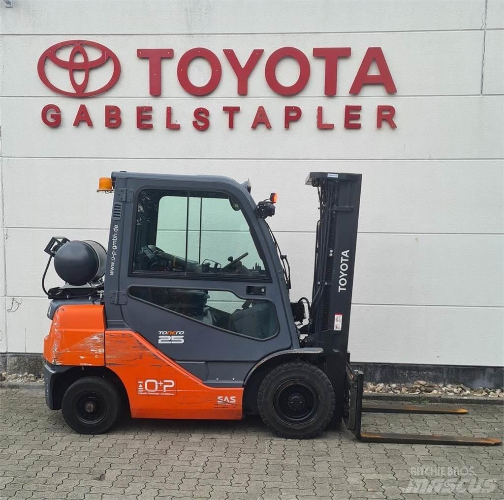 Toyota 02-8FGF25 Plinski viličari