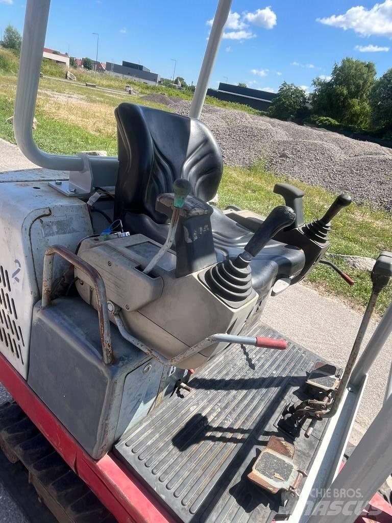 Takeuchi TB 016 Bageri gusjeničari