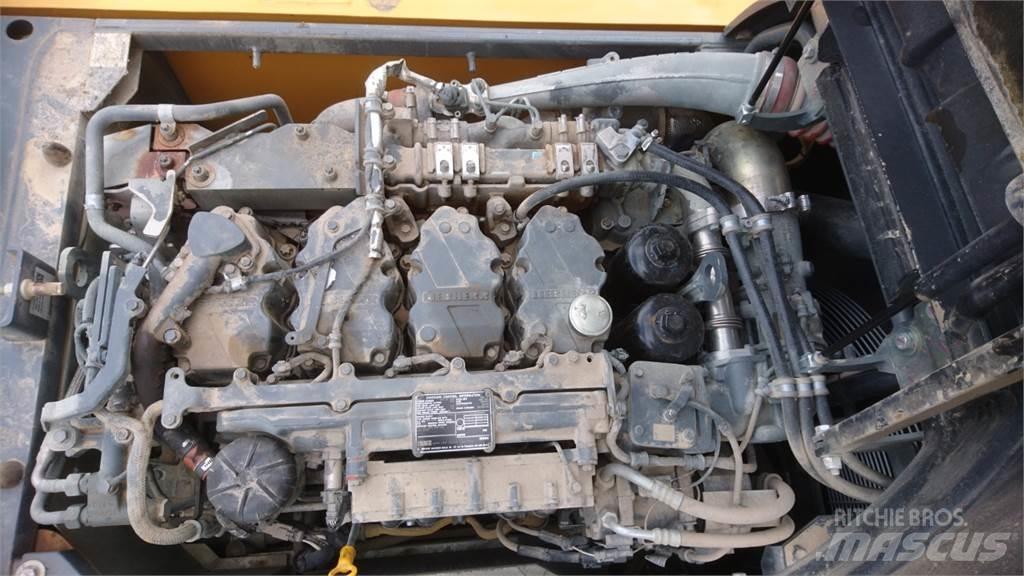 Liebherr R924LC Bageri gusjeničari