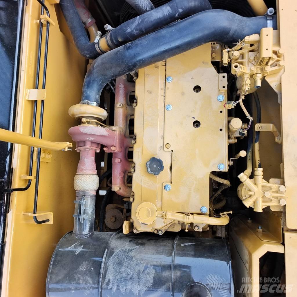 CAT 320D Bageri gusjeničari