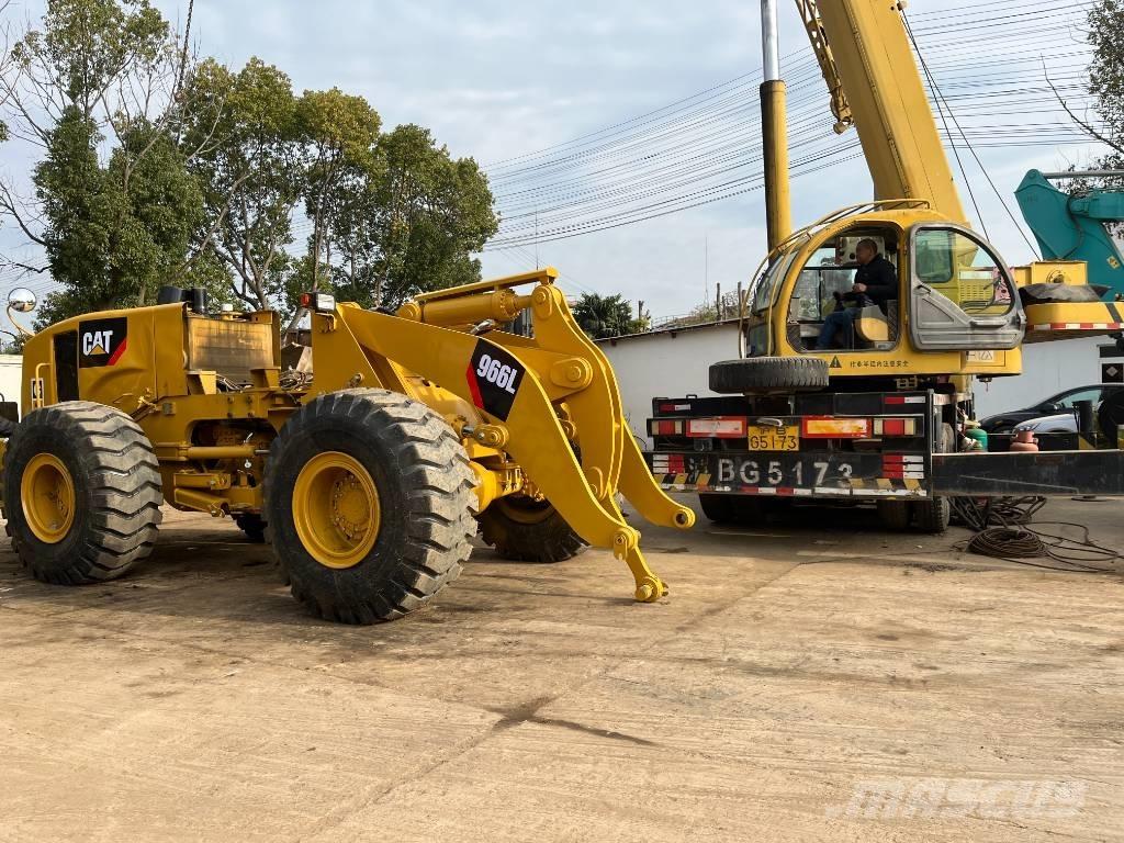 CAT 966 Utovarivači na kotačima