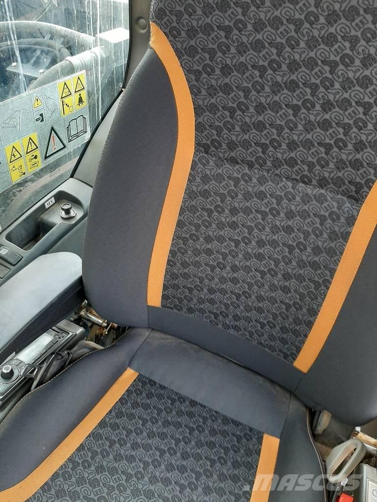 CASE CX 300 D Rukovanje materijalom – ostalo
