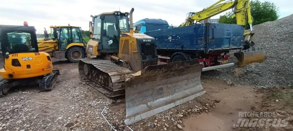 CAT D 6 K LGP Buldožeri gusjeničari