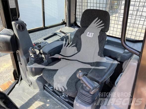 CAT D5K2 LGP Buldožeri gusjeničari