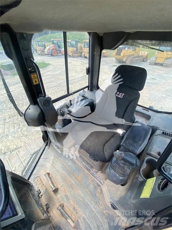 CAT D6K2 LGP Buldožeri gusjeničari