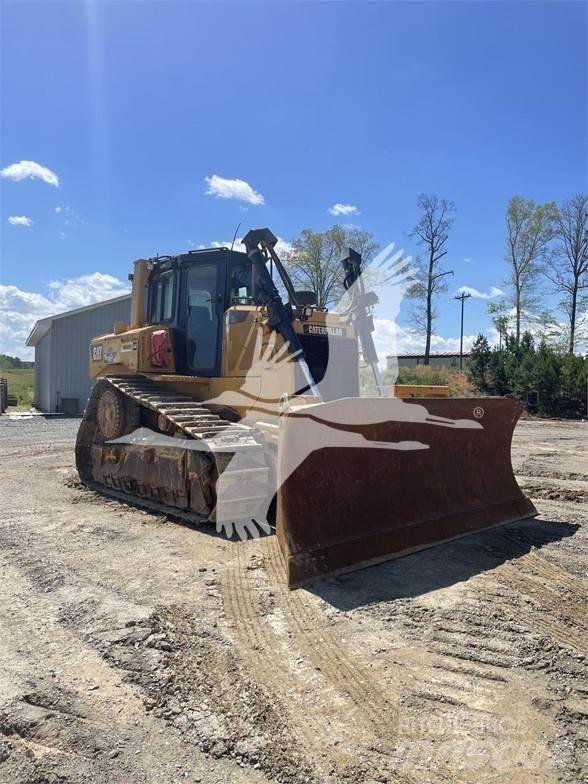 CAT D6T XL Buldožeri gusjeničari