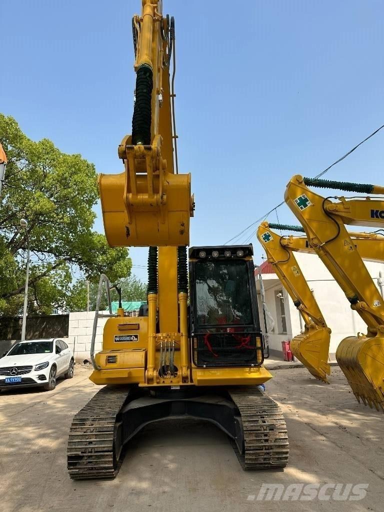 Komatsu PC 130 Bageri gusjeničari