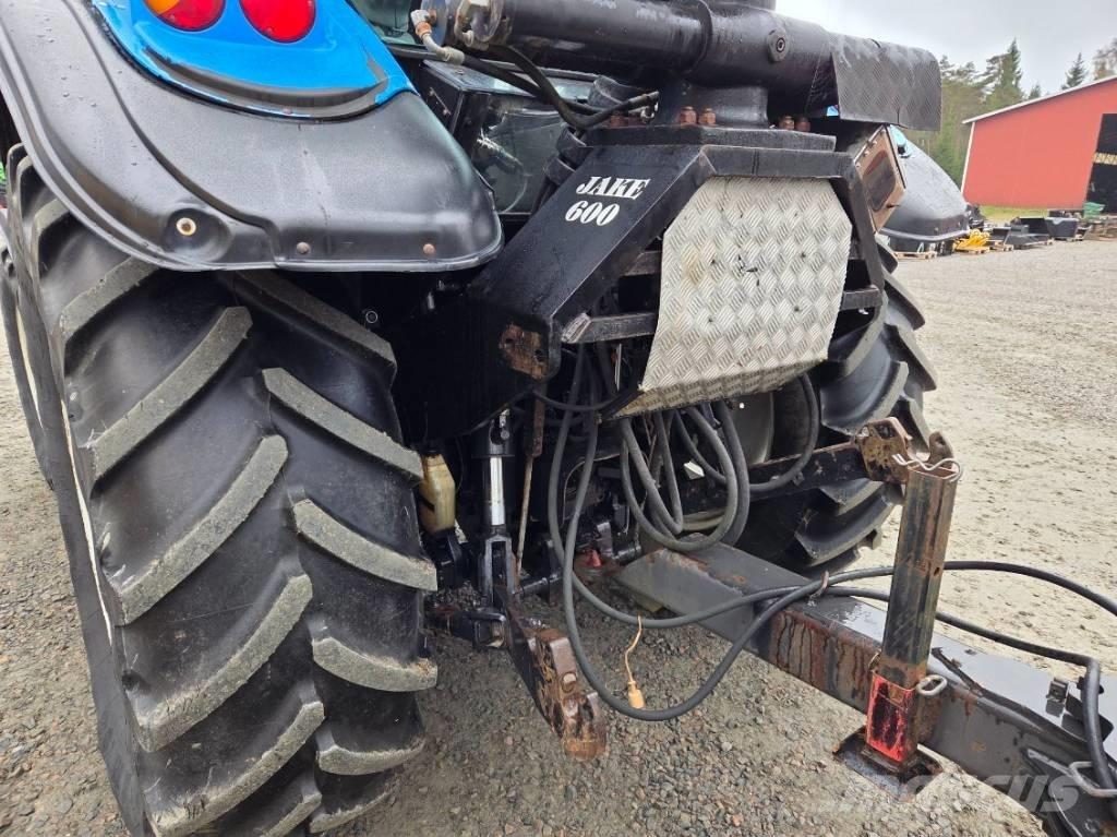 Valtra M 120 Traktori