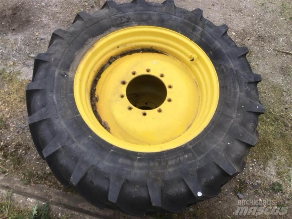 Michelin 420/85R34 Gume, kotači i naplatci