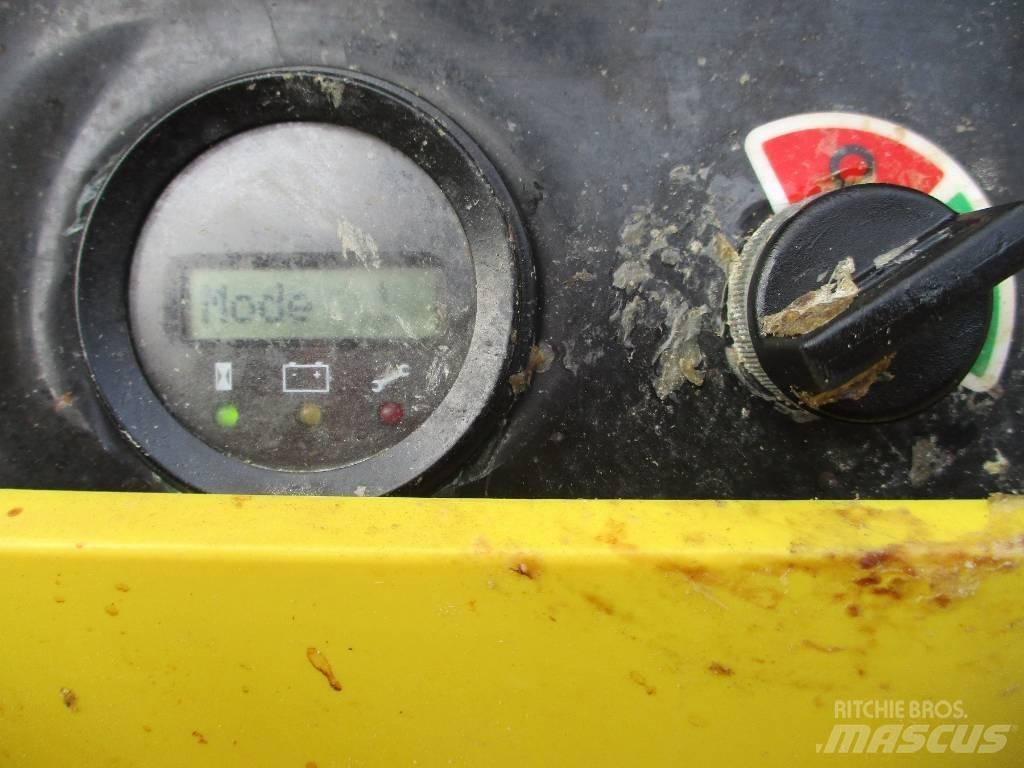 Hyster P2.0 Nisko podizni električni viličar