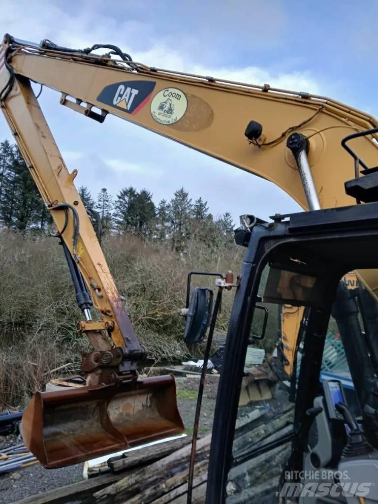 CAT 320 E Bageri dugog dosega