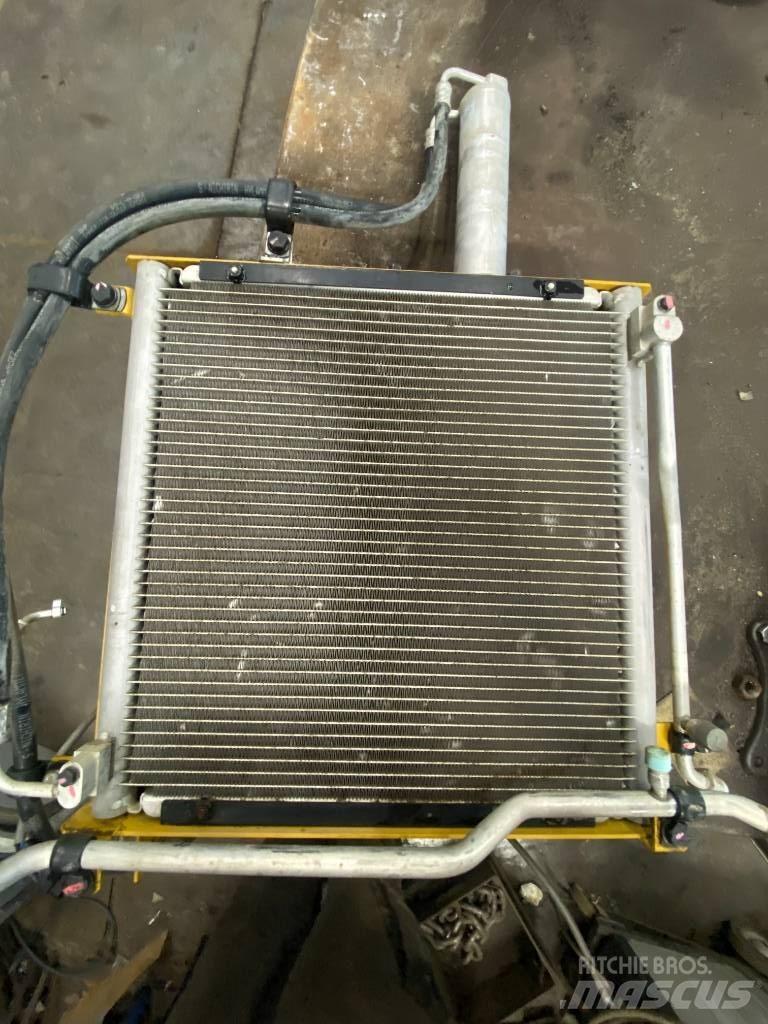 CAT 349 E Parts Bageri gusjeničari