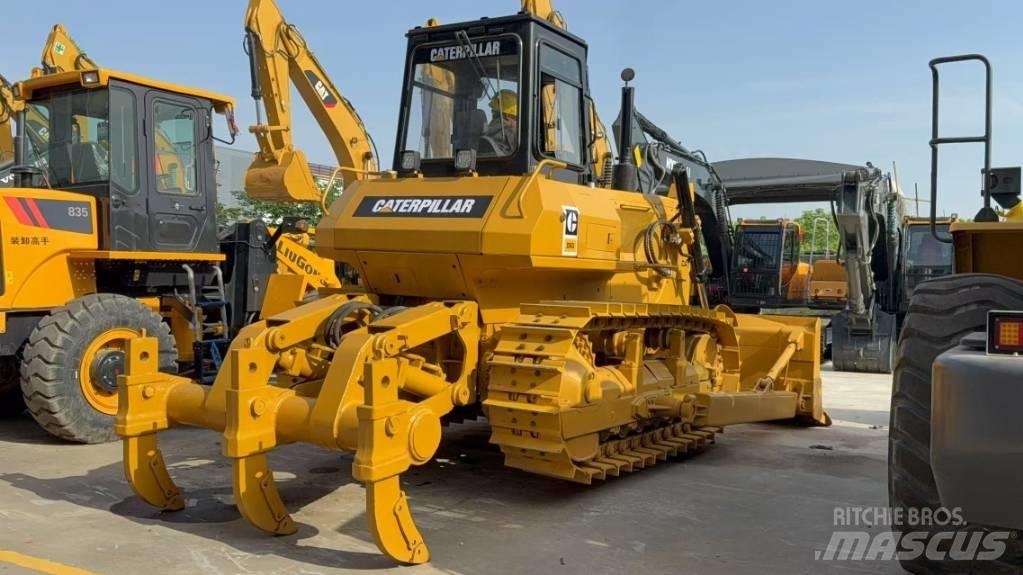 CAT D 6 G Buldožeri gusjeničari