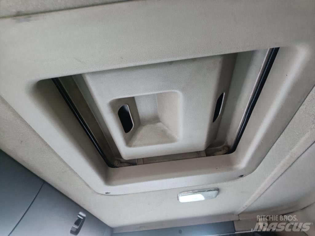 Scania P 420 Rol kiper kamioni s kukama za dizanje