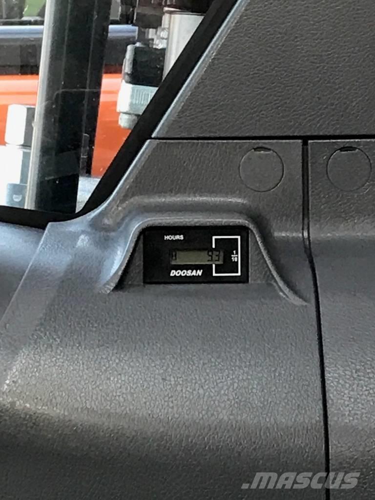 Develon DX 210 W-7 Bageri na kotačima