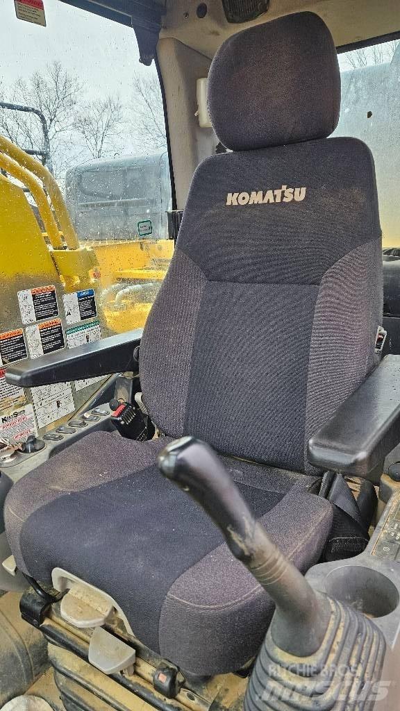 Komatsu PC 490 LC-11 Bageri gusjeničari