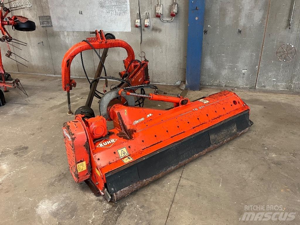 Kuhn TB 211 Kosilice za pašnjak