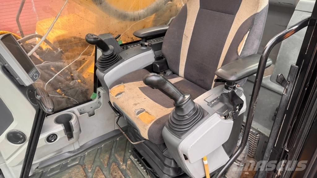 CAT 352 F Bageri gusjeničari