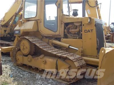 CAT D 5 H Buldožeri gusjeničari