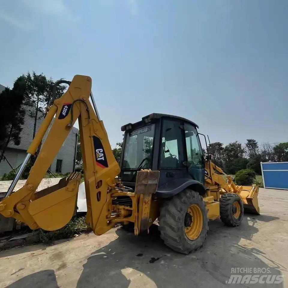 CAT 420 F Utovarni rovokopači