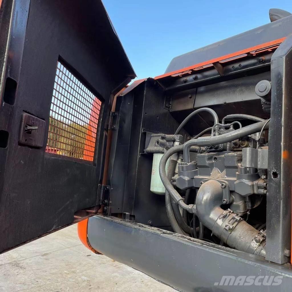 Hitachi ZX200 Bageri gusjeničari
