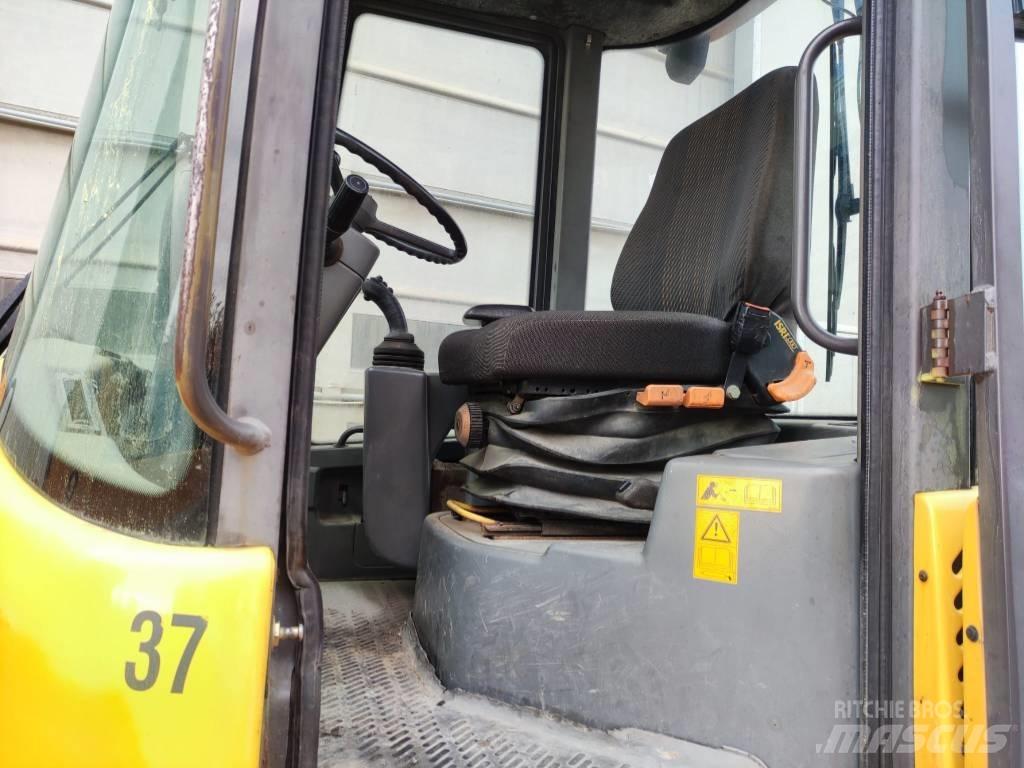 Volvo L 30 B Utovarivači na kotačima