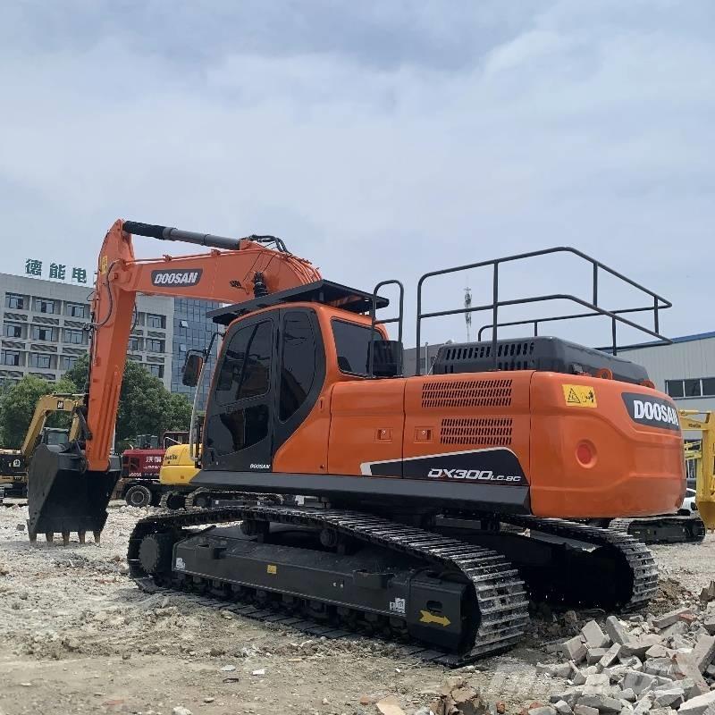 Doosan DX 300 Bageri gusjeničari