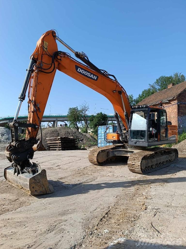 Doosan DX 225 LC-5 Bageri gusjeničari