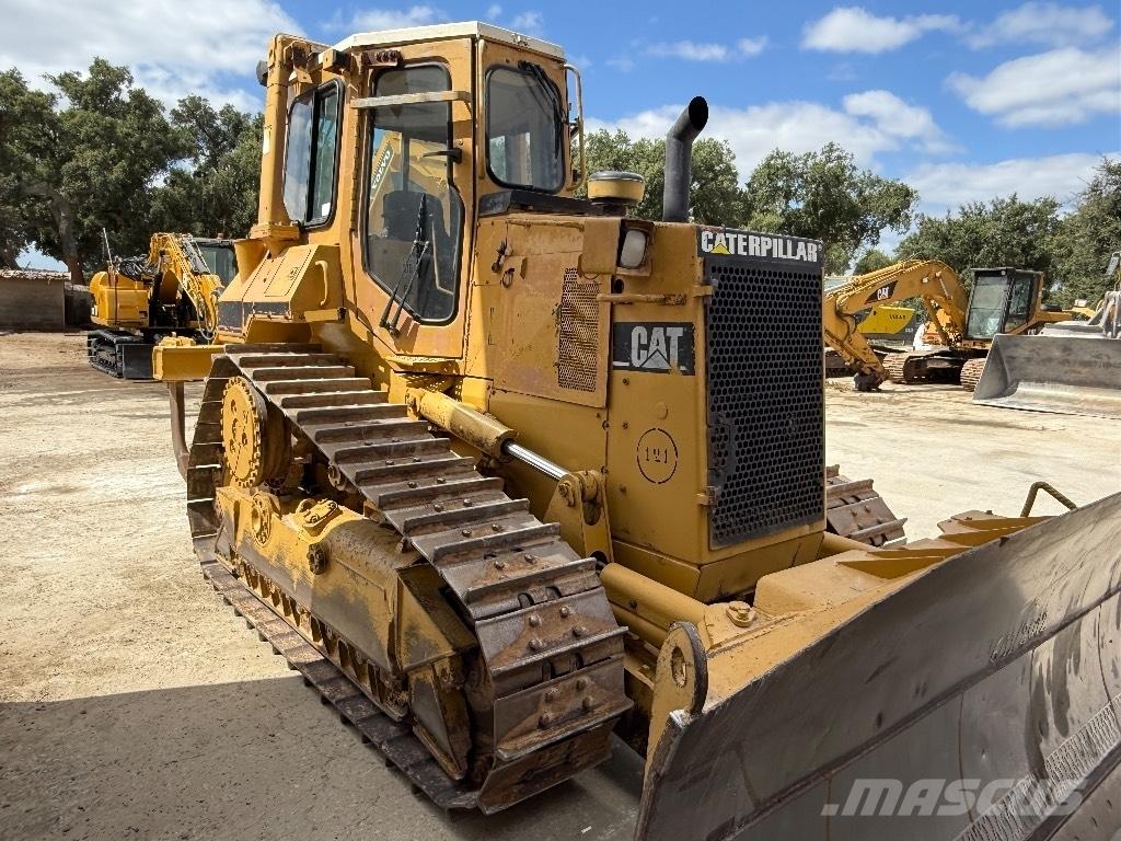 CAT D 5 H Buldožeri gusjeničari