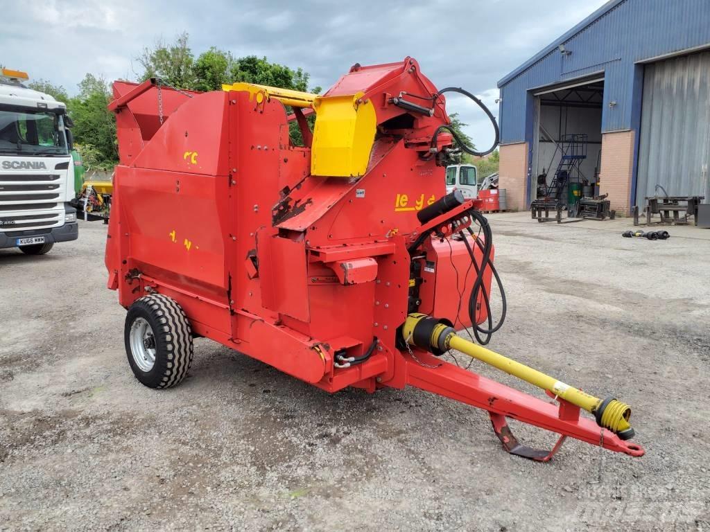 TEAGLE TOMAHAWK 8100 Rezači za bale, rezači i mašine za odmotavanje bala