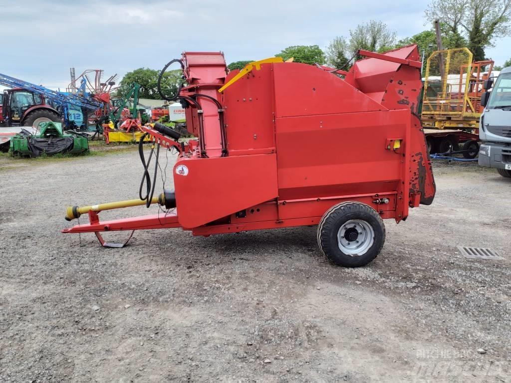 TEAGLE TOMAHAWK 8100 Rezači za bale, rezači i mašine za odmotavanje bala