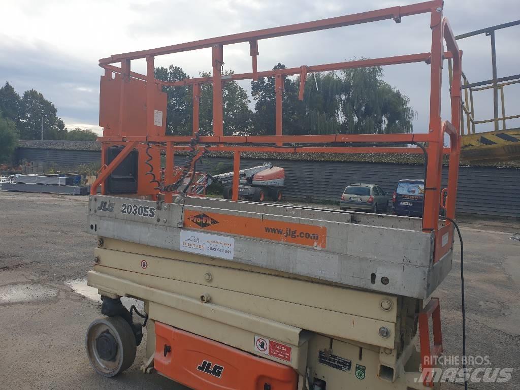 JLG 2030 ES Škaraste platforme