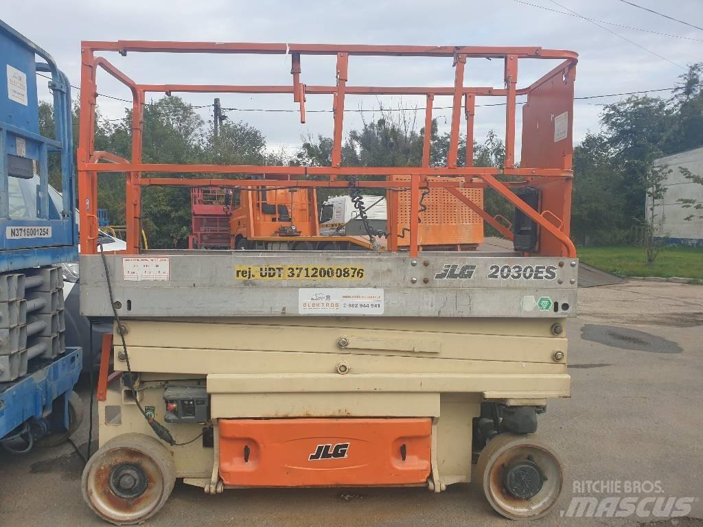 JLG 2030 ES Škaraste platforme