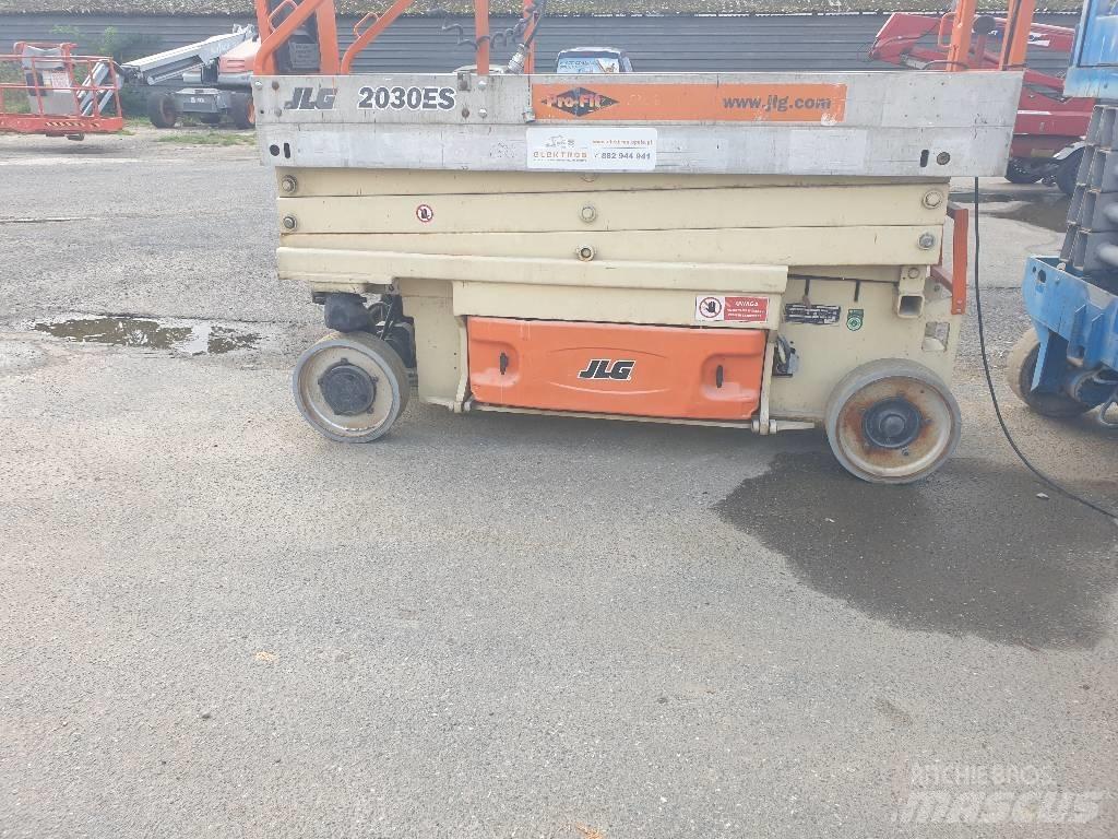 JLG 2030 ES Škaraste platforme
