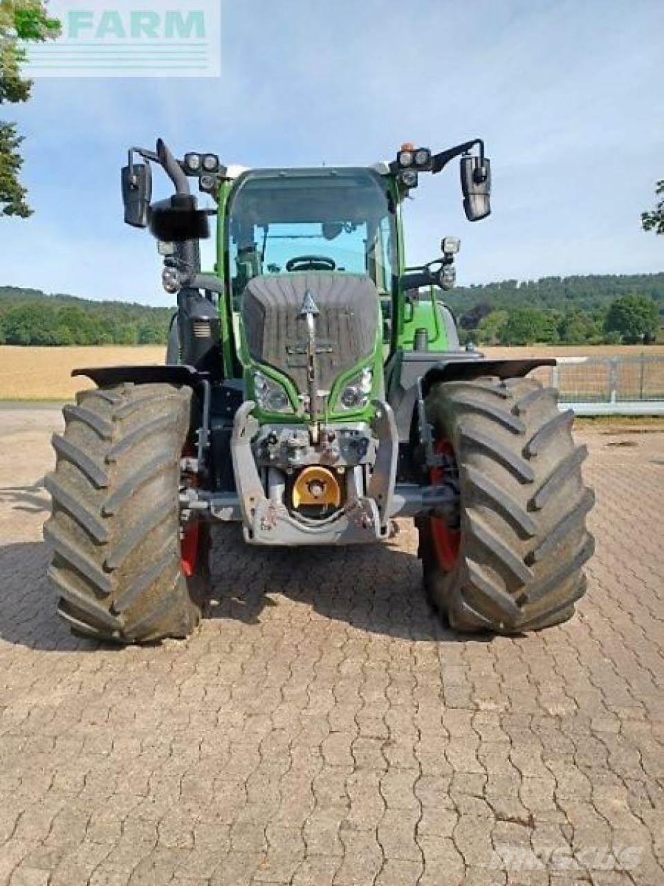 Fendt 718 s4 vario Traktori