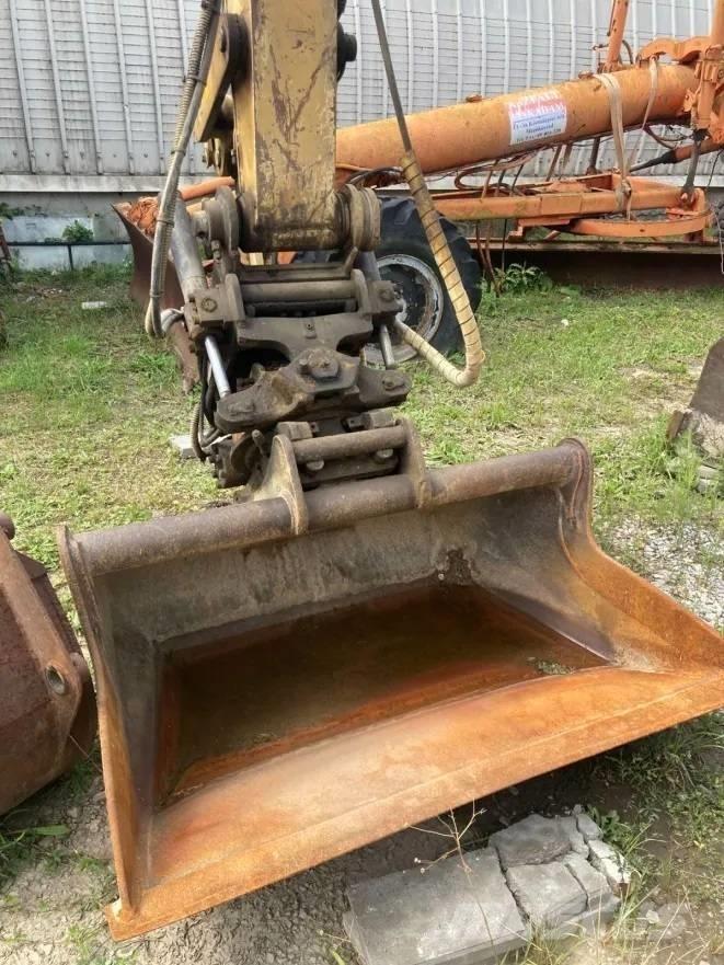 CAT M 312 Bageri na kotačima