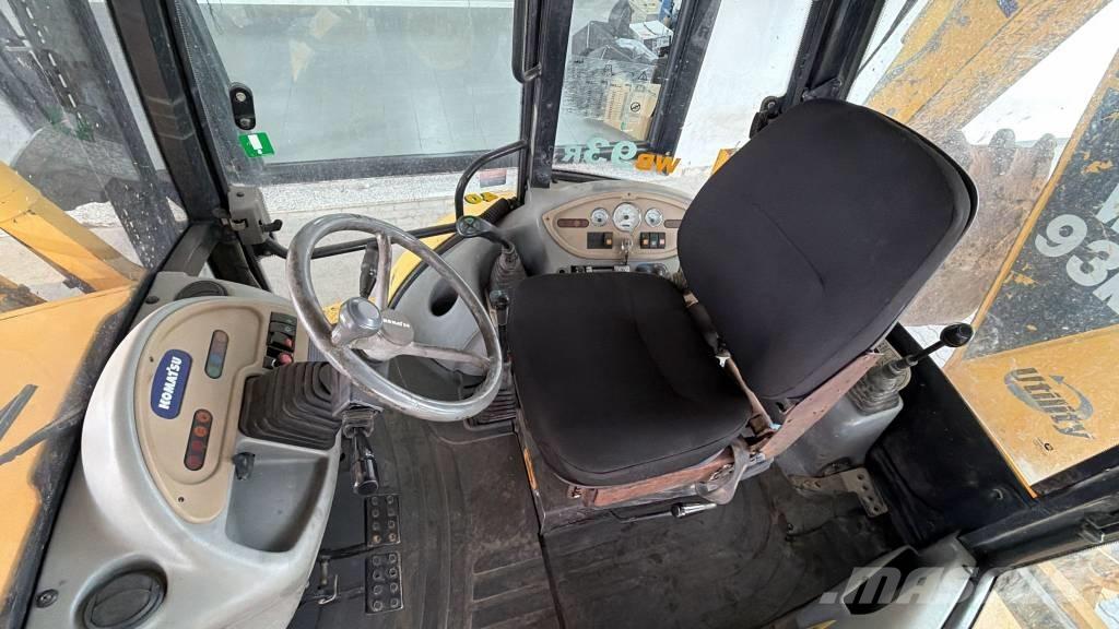 Komatsu WB 93 R Utovarni rovokopači