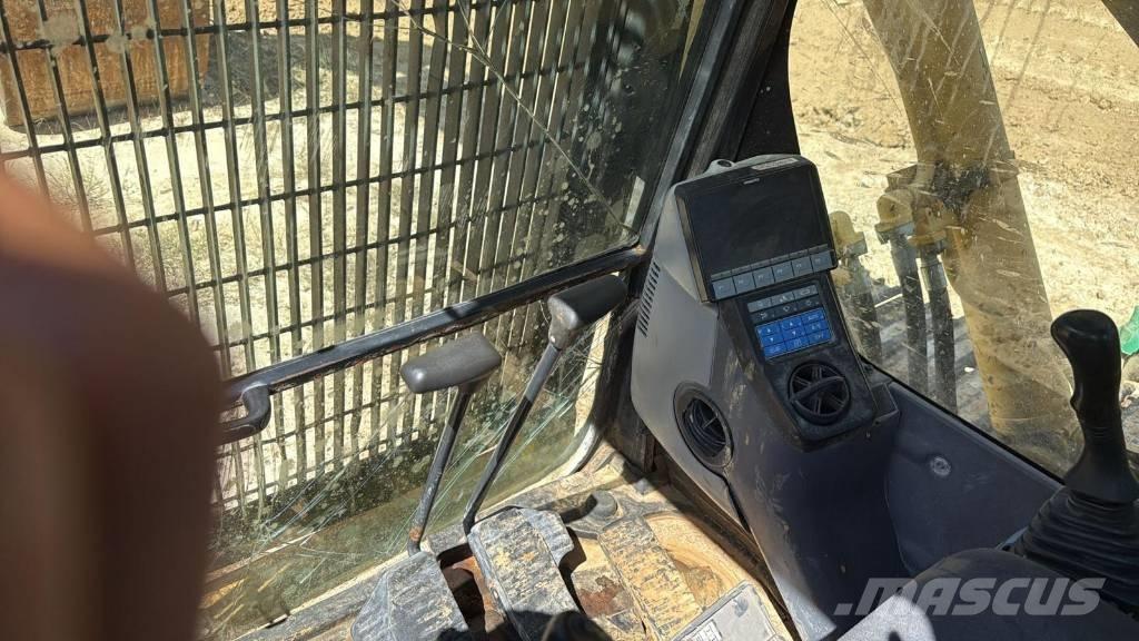 Komatsu 2012 Kranovi sa gusjenicama