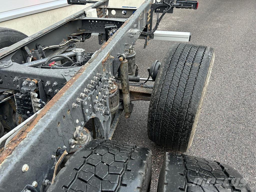 Volvo FH Kamioni-šasije